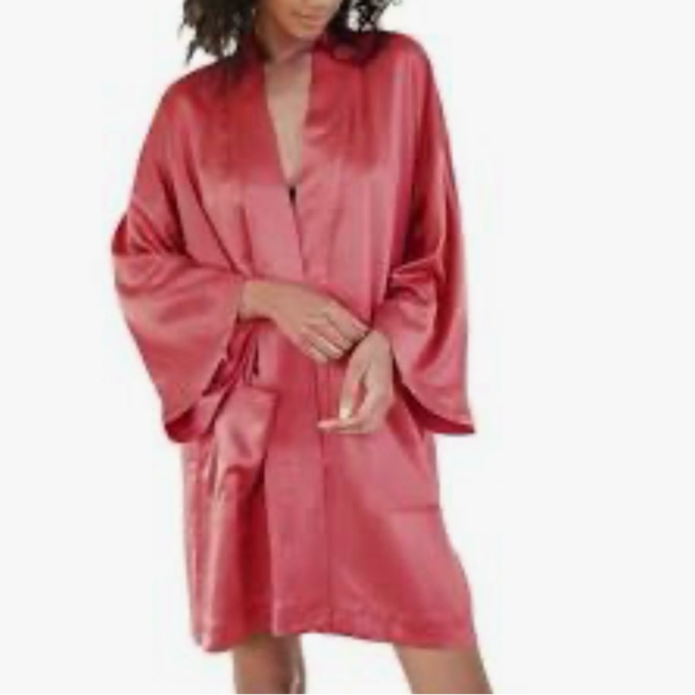 Sunday Citizen Silky  Robe Size L/XL.